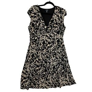 Chaps Sleeveless Leaf Black Beige Print A-Line Dress V-Neck Empire Waist